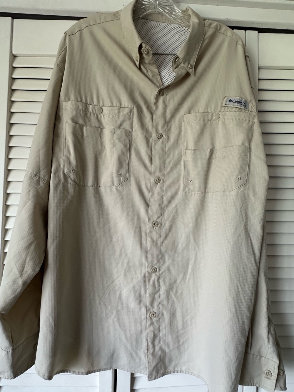 Columbia Light Beige Long-Sleeve Button-Up Outdoor Shirt PFG